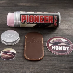 Jack Wolf Knives Pioneer Jack Fat Carbon Toxic Storm -KNIFE-LOUNGE Sales PioneerJackPackaging 1 a5d94cc8 a6b8 42b4 b85c 2be3acbba4fa