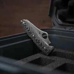Spyderco SpyOpera Carbon Fiber Damasteel Sprint Run PlainEdge 7 Spyderco SpyOpera Carbon Fiber Damasteel Sprint Run PlainEdge -KNIFE-LOUNGE Sales Spyderco 6