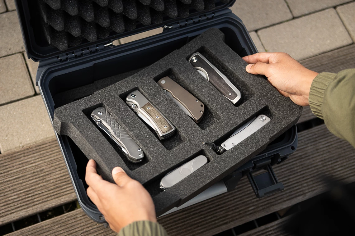 The Knife Lounge Case 2 The Knife Lounge Case - Image 2