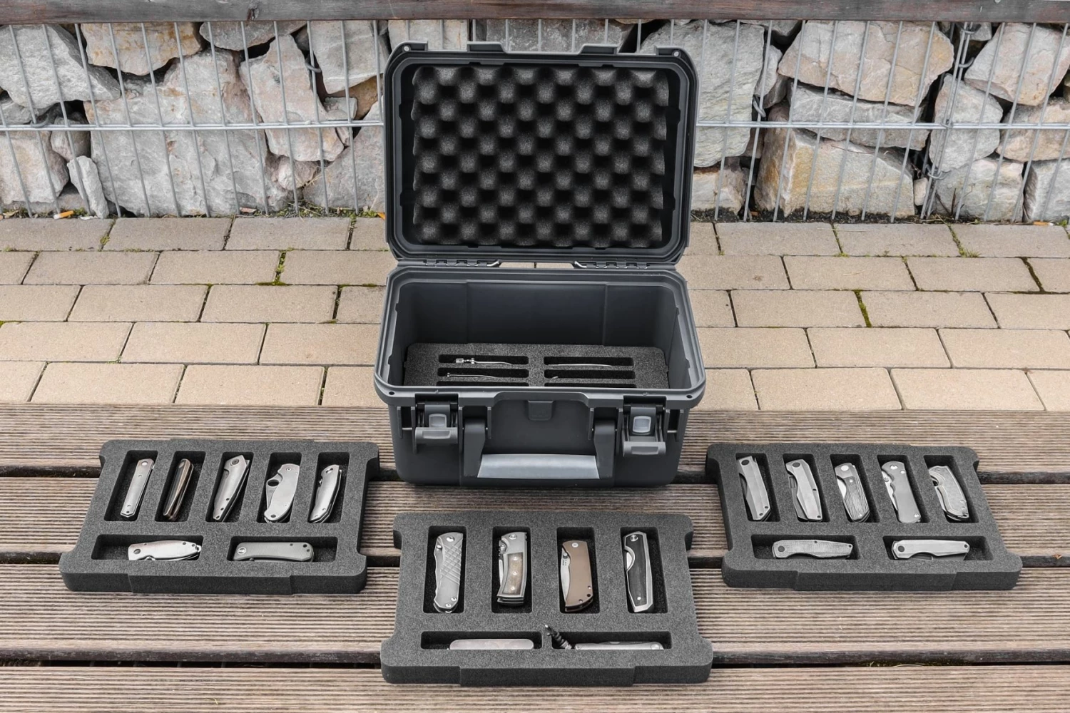 The Knife Lounge Case 1 The Knife Lounge Case