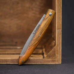 Laguiole En Aubrac - Capucin Pistachio -KNIFE-LOUNGE Sales laguiole capucin 2