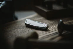 Real Steel Luna Titan 10 Real Steel Luna Titan -KNIFE-LOUNGE Sales luna titanium 05 web